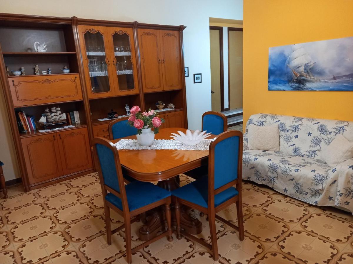 Casa Blu oltremare Villa SantʼAntìoco Exterior foto